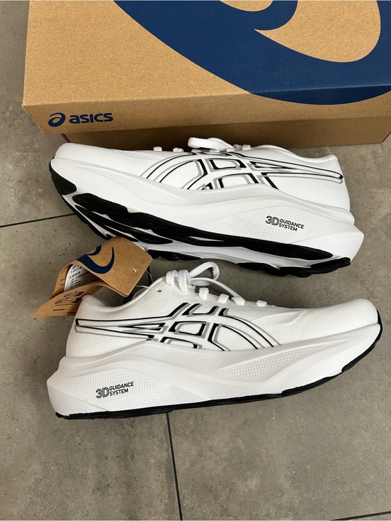 Asics Shoes - NEW ASICS Women's GT-2000 14 Running Shoes white black 6